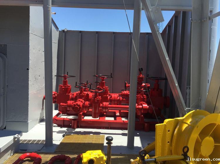 釆油勘探平台专用的：输油管道和阀门系统